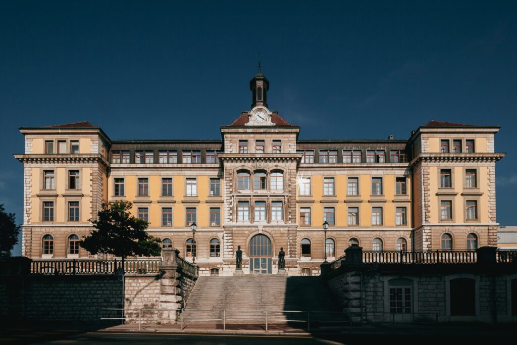 Photographe d'architecture Neuchâtel et La Chaux-de-Fonds